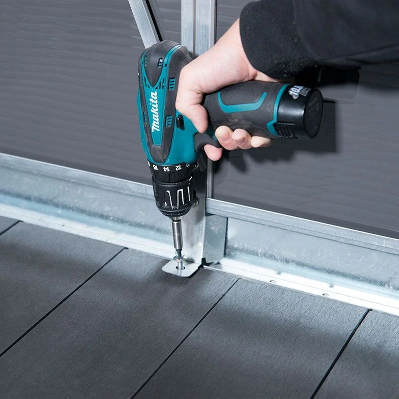 11' X 17.2' Palram Canopia Yukon Dark Grey Plastic Shed With WPC Floor (3.32m X 5.19m) 18 11' X 17.2' Palram Canopia Yukon Dark Grey Plastic Shed With WPC Floor (3.32m X 5.19m) - Image 16