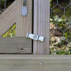 4'5 X 2'6 Forest Hedgerow Wooden Starter Small Chicken Coop (1.34m X 0.77m) -Zen Gardenia Sales ahsstcoop 10