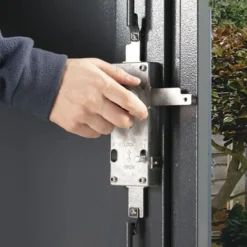 3'6 X 7'4 Asgard Sentry Slimline Metal Shed (1.06m X 2.23m) 21 3'6 X 7'4 Asgard Sentry Slimline Metal Shed (1.06m X 2.23m) -Zen Gardenia Sales asgen 3x7 asgard sentry slimline metal shed close up1 min 2