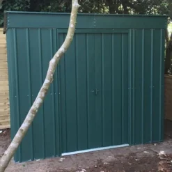 8' X 4' Globel Heritage Green Pent Metal Shed (2.42m X 1.24m) 21 8' X 4' Globel Heritage Green Pent Metal Shed (2.42m X 1.24m) -Zen Gardenia Sales lotus8x4penthgs 8x4 lotus green pent metal shed insitu2 min