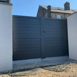 Exeter Premium Aluminium Driveway Double Gates - Black -Zen Gardenia Sales rmg002dgblack exeter premium aluminium double swing gate insitu2 min 1