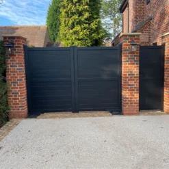 Exeter Premium Aluminium Driveway Double Gates - Black -Zen Gardenia Sales rmg002dgblack exeter premium aluminium double swing gate insitu6 min 1