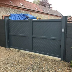 Barnstaple Premium Aluminium Driveway Double Gates - Black -Zen Gardenia Sales rmg003dgblack barnstaple premium aluminium double swing gate insitu2 min
